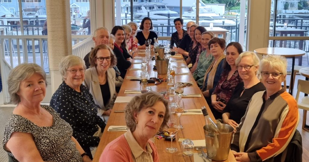 Image of EdNSW members at dinner.